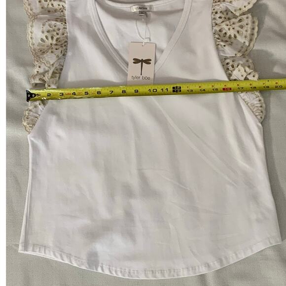 Nic + Zoe Flutter Sleeve shirt size medium - Picture 3 of 4